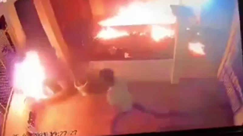 Chỉ vì món nợ 5 triệu, em họ biến người phụ nữ thành 'ngọn đuốc sống' - Ảnh 1 Chỉ vì món nợ 5 triệu, em họ biến người phụ nữ thành 'ngọn đuốc sống' - Ảnh 1