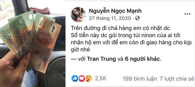 Anh Mạnh chụp ảnh ngay 4 tờ tiền với tổng giá trị 1,7 triệu đồng để đăng lên mạng, hy vọng rằng có thể tìm được người làm mất. Anh Mạnh chụp ảnh ngay 4 tờ tiền với tổng giá trị 1,7 triệu đồng để đăng lên mạng, hy vọng rằng có thể tìm được người làm mất.