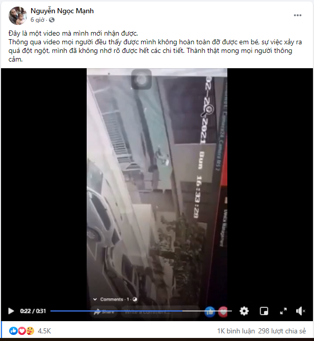 Trên mạng xã hội, Nguyễn Ngọc Mạnh cho biết clip đã ghi rõ cảnh anh không hoàn toàn đỡ được cháu bé. Sự việc xảy ra quá đột ngột, tài xế này không nhớ rõ các chi tiết. Trên mạng xã hội, Nguyễn Ngọc Mạnh cho biết clip đã ghi rõ cảnh anh không hoàn toàn đỡ được cháu bé. Sự việc xảy ra quá đột ngột, tài xế này không nhớ rõ các chi tiết.