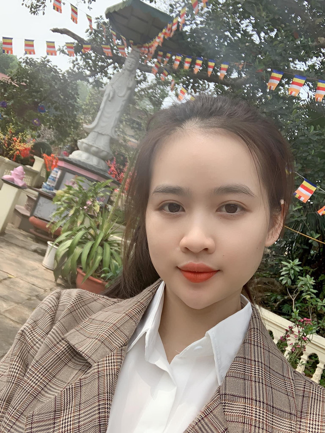 Hoàng Thanh cho biết, sẽ cố gắng phấn đấu để cô hoàn thành nhiệm vụ thời gian sắp tới để không phụ lòng động viên của bạn bè, gia đình. Ảnh: FB Hoàng Thanh cho biết, sẽ cố gắng phấn đấu để cô hoàn thành nhiệm vụ thời gian sắp tới để không phụ lòng động viên của bạn bè, gia đình. Ảnh: FB