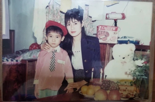 Khi đã có gia đình, nhan sắc cô Thuỷ vẫn đỉnh của chóp. Ảnh: FB Khi đã có gia đình, nhan sắc cô Thuỷ vẫn đỉnh của chóp. Ảnh: FB
