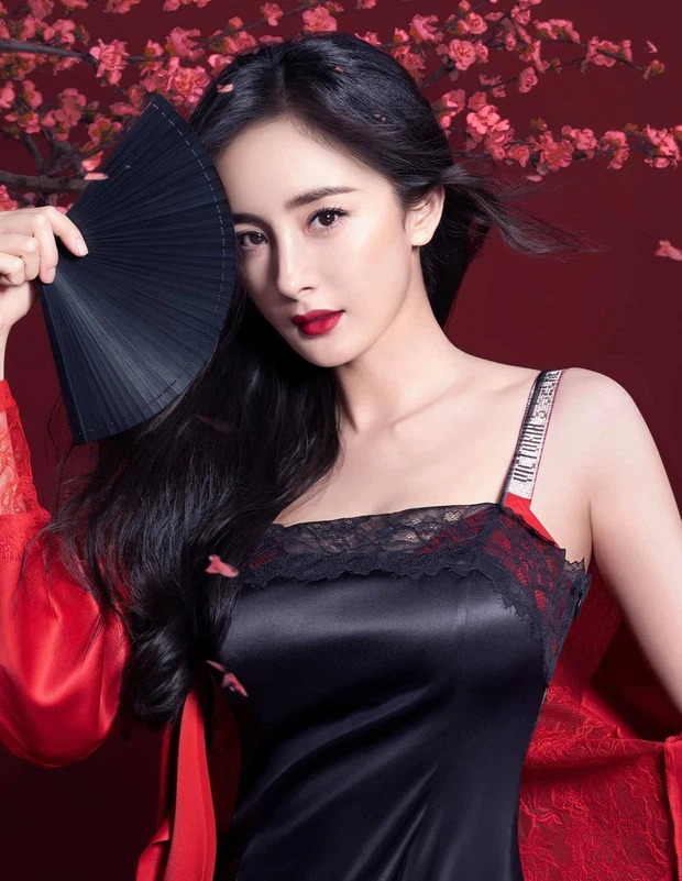 Dương Mịch trở thành cái tên hot nhất nhì làng giải trí xứ Trung. Dương Mịch trở thành cái tên hot nhất nhì làng giải trí xứ Trung.