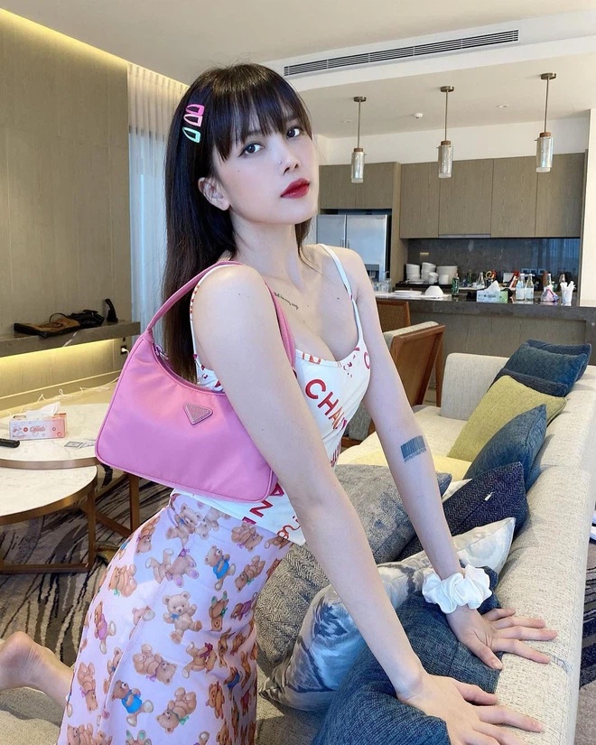 Hậu nghi án chia tay Sơn Tùng, Thiểu Bảo Trâm đột nhiên bật mood gái thiện lành