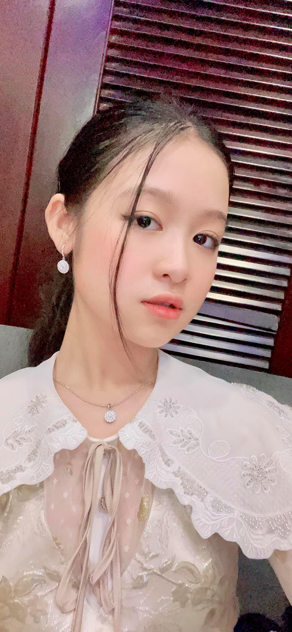 Hoa khôi nhí Tây đô 13 tuổi mua chung cư cao cấp ở Sài Gòn tặng mẹ khiến dân tình trầm trồ