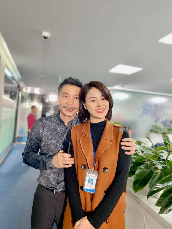 NSND Công Lý phong độ hẳn kể từ khi kết hôn với vợ trẻ. Ảnh: FB