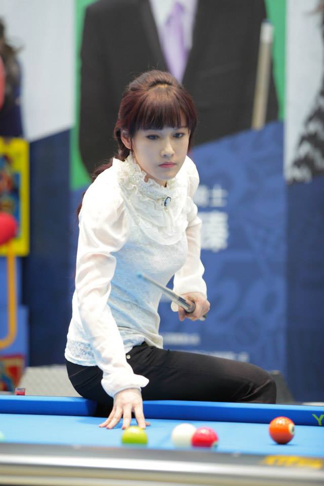 Ít ai tin rằng nữ cơ thủ này đã ngoài 40 tuổi. Và hiện vẫn độc thân dù nhiều người theo đuổi.