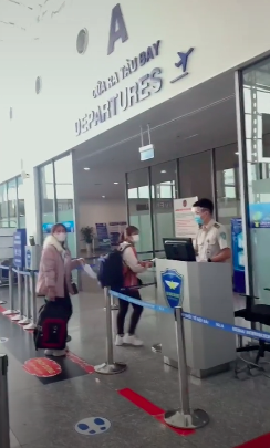 Để ra được quyết định này, người mẹ chắc phải đắn đo lắm. Để ra được quyết định này, người mẹ chắc phải đắn đo lắm.