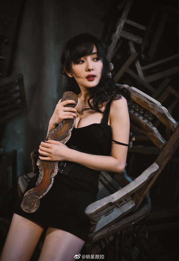 Dương Mịch được biết đến là sao hạng A của làng giải trí Hoa ngữ. Cô là một trong những tiểu hoa đán thành công và gây dựng được chỗ đứng vững chắc của mình trong Cbiz.