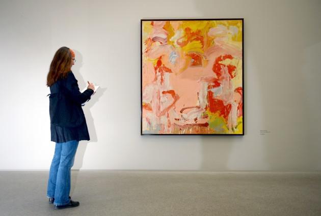Một bức tranh tiêu biểu của họa sĩ Willem de Kooning được trưng bày ở Munich, Đức vào năm 2012. Ảnh: AP Một bức tranh tiêu biểu của họa sĩ Willem de Kooning được trưng bày ở Munich, Đức vào năm 2012. Ảnh: AP