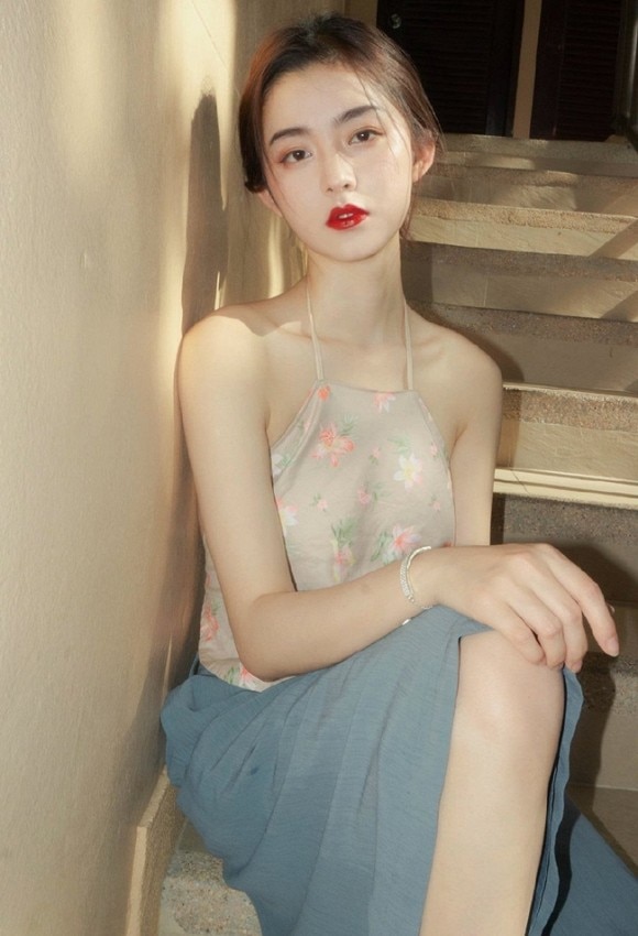 Vẻ đẹp khiến bao chàng thâm thương trộm nhớ.