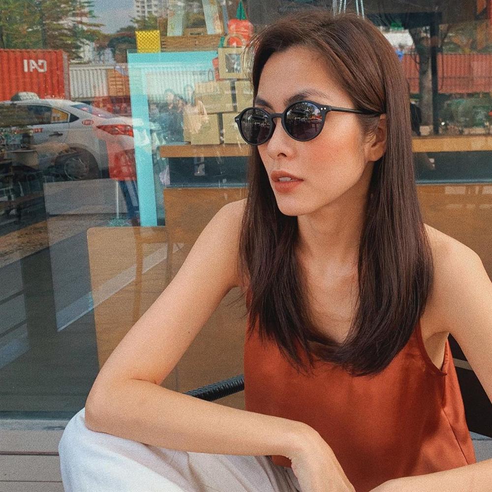 Hà Tăng khoe tiệc cuối tuần của gia đình hào môn, toàn hải sản xịn nhìn phát thèm