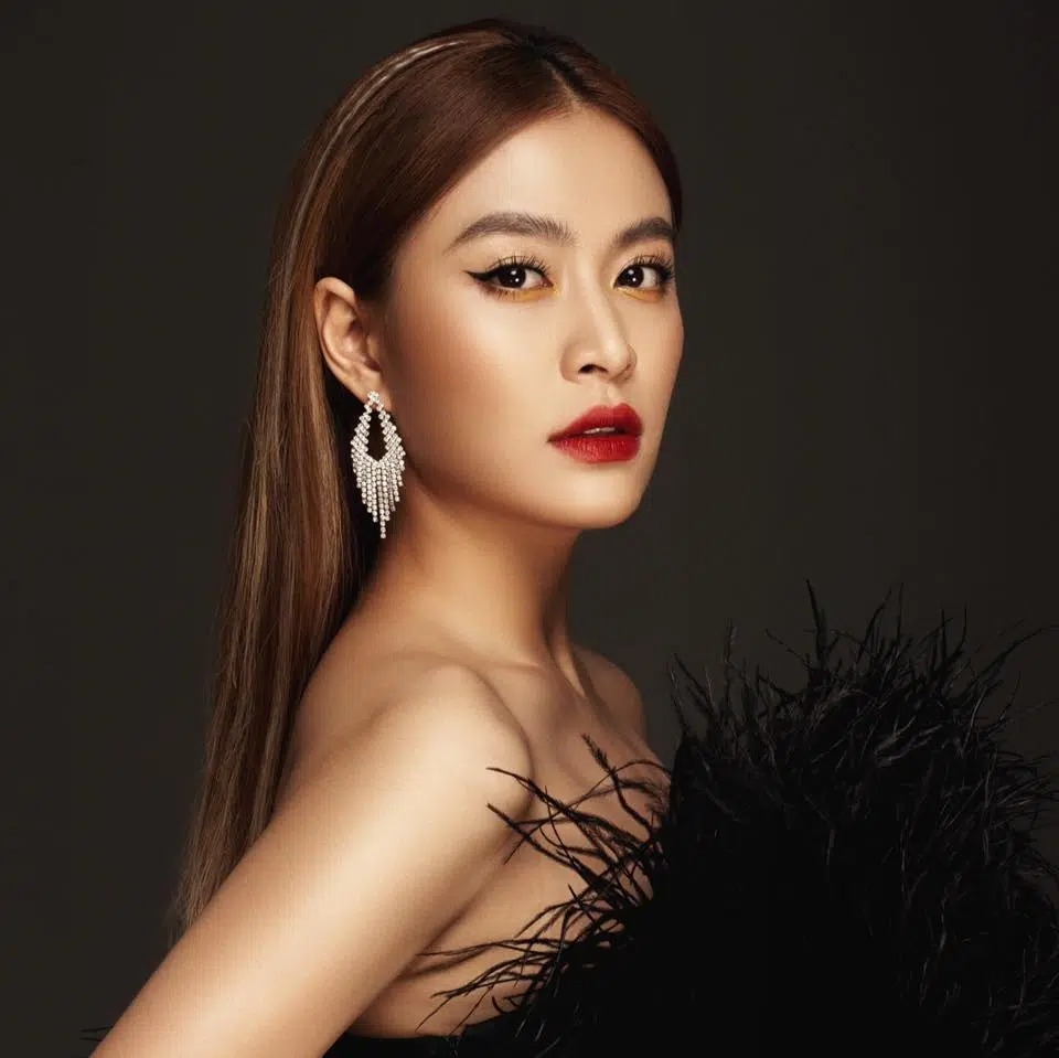 Sau những thành công trong sự nghiệp, Hoàng Thùy Linh được cho là đang sống hạnh phúc cùng Gil Lê. Sau những thành công trong sự nghiệp, Hoàng Thùy Linh được cho là đang sống hạnh phúc cùng Gil Lê.
