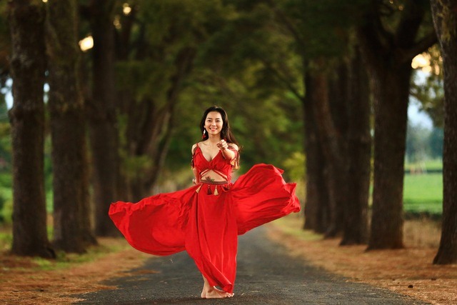 Hot girl Hải Phòng 'gây mê' với màn trình diễn yoga tuyệt đẹp giữa đại ngàn Tây Nguyên - Ảnh 1