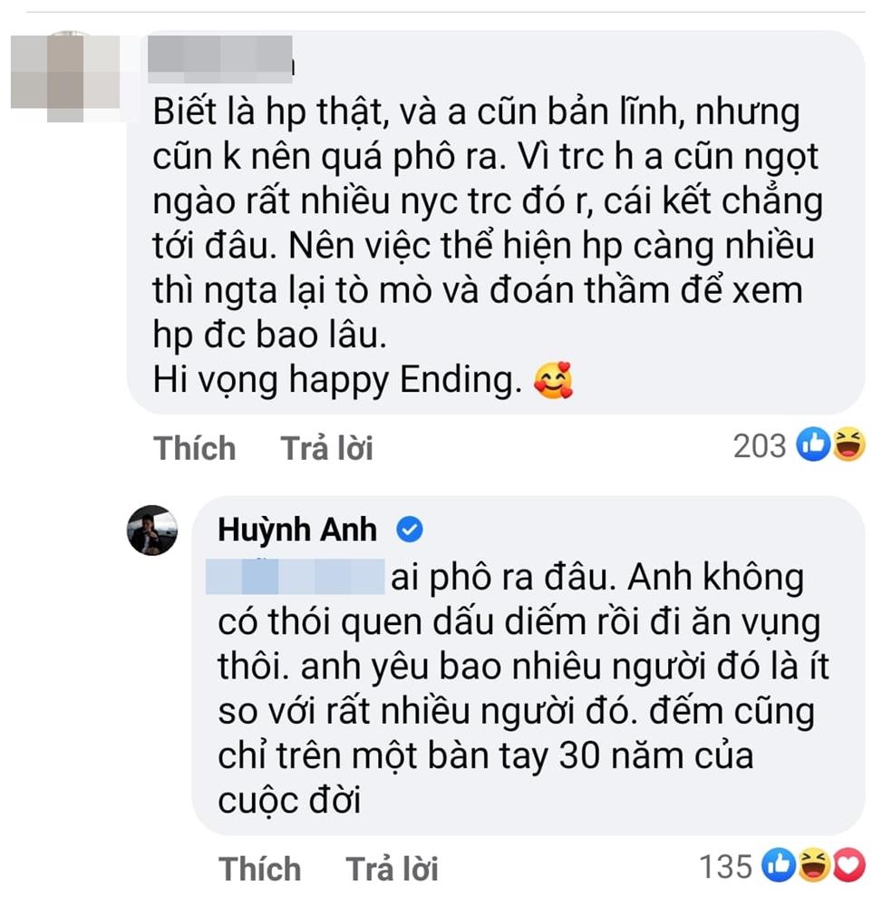 Sao nam nổi tiếng đào hoa nhất nhì showbiz Việt phản ứng khi bị góp ý phô trương tình yêu. Ảnh chụp màn hình Sao nam nổi tiếng đào hoa nhất nhì showbiz Việt phản ứng khi bị góp ý phô trương tình yêu. Ảnh chụp màn hình