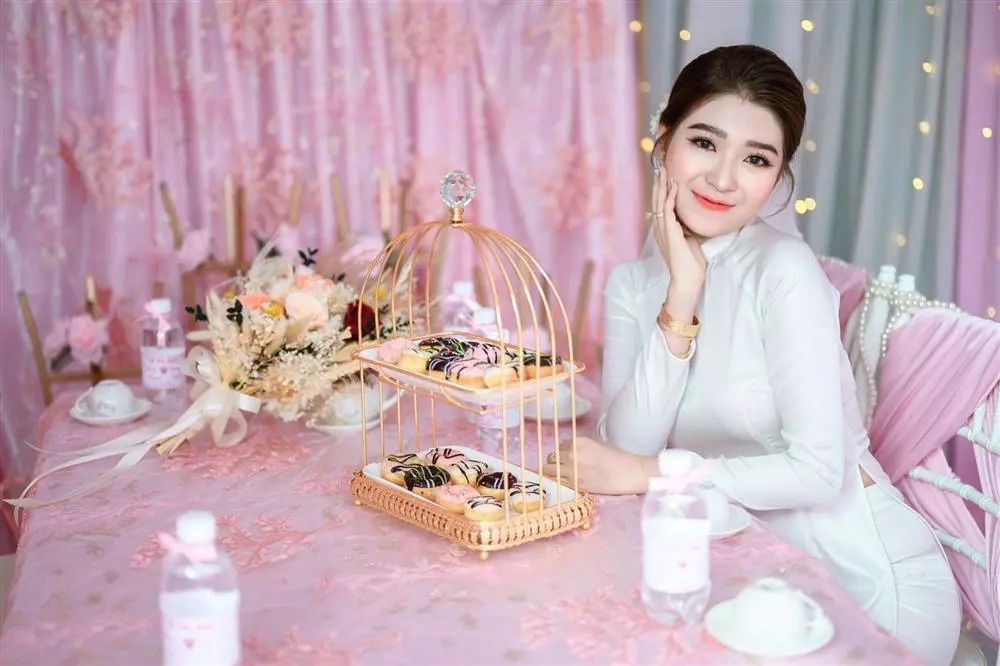 Tất cả mọi thứ đều phải màu hường mới chịu! Tất cả mọi thứ đều phải màu hường mới chịu!
