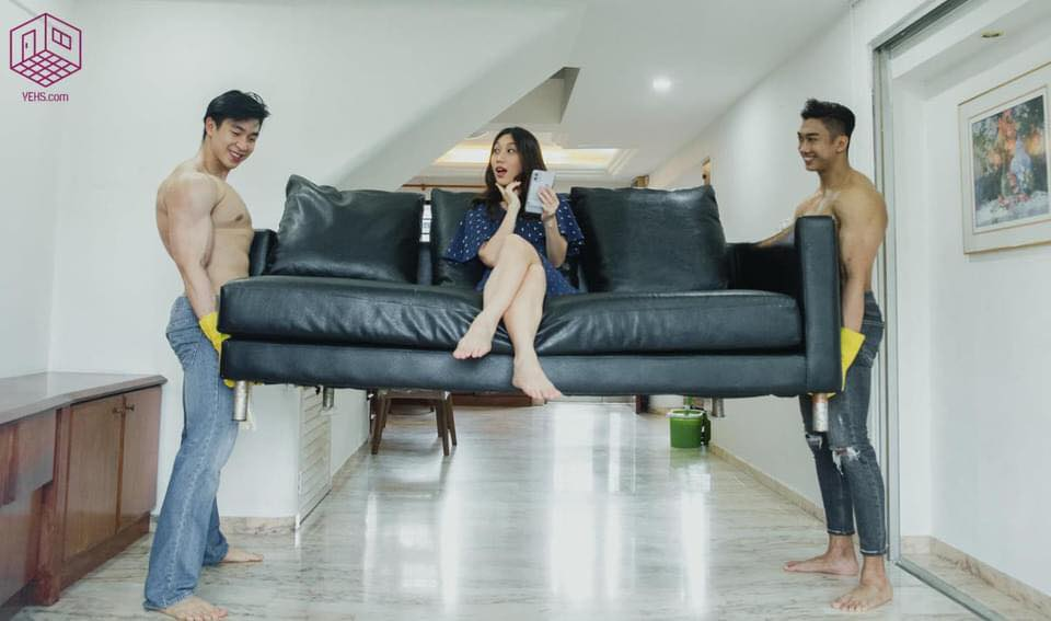 Trông chị em lúc này như một bà hoàng đích thực.