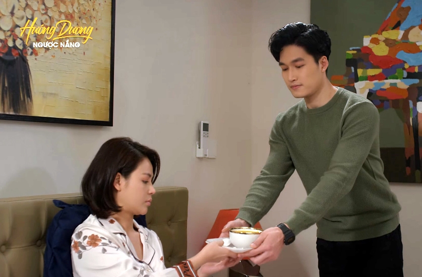 Bằng tình yêu thương với chị gái, Trí đã tận tình chăm sóc Minh những ngày cô ốm. Vốn rất yêu thương em trai, sự ân cần của Trí đã khiến Minh phải rơi nước mắt.