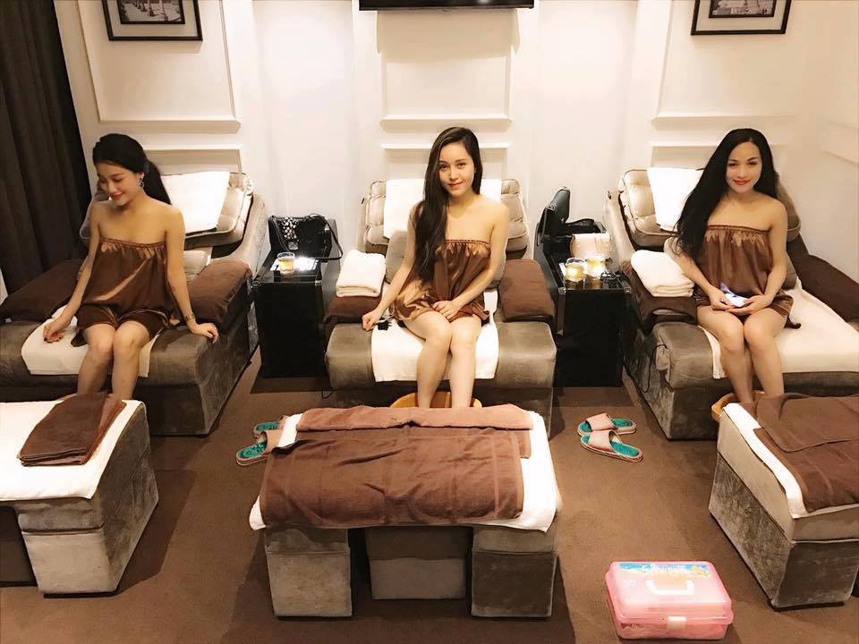 Từ 0 giờ ngày 5/5, Hà Nội tạm dừng hoạt động tại các rạp chiếu phim, trung tâm chiếu phim; các cơ sở dịch vụ massage, spa, phòng tập gym và các sự kiện tổ chức đông người không cần thiết. Ảnh minh hoạ Từ 0 giờ ngày 5/5, Hà Nội tạm dừng hoạt động tại các rạp chiếu phim, trung tâm chiếu phim; các cơ sở dịch vụ massage, spa, phòng tập gym và các sự kiện tổ chức đông người không cần thiết. Ảnh minh hoạ