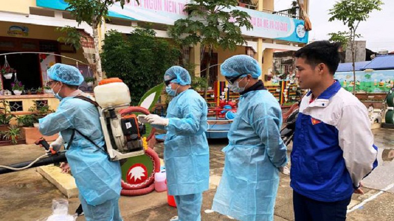 Sau khi phát hiện nữ sinh trường THPT Lê Quý Đôn dương tính với SARS-CoV-2, Sở GD-ĐT tỉnh Nam Định đã yêu cầu trường tạm dừng hoạt động dạy và học. Ảnh minh hoạ Sau khi phát hiện nữ sinh trường THPT Lê Quý Đôn dương tính với SARS-CoV-2, Sở GD-ĐT tỉnh Nam Định đã yêu cầu trường tạm dừng hoạt động dạy và học. Ảnh minh hoạ