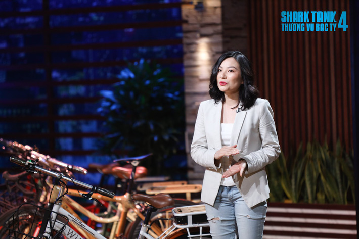 Học vấn khủng của nữ CEO khiến Shark Phú bị chỉ trích vì khẩu vị 'sạch - xanh - xinh' Học vấn khủng của nữ CEO khiến Shark Phú bị chỉ trích vì khẩu vị 'sạch - xanh - xinh'