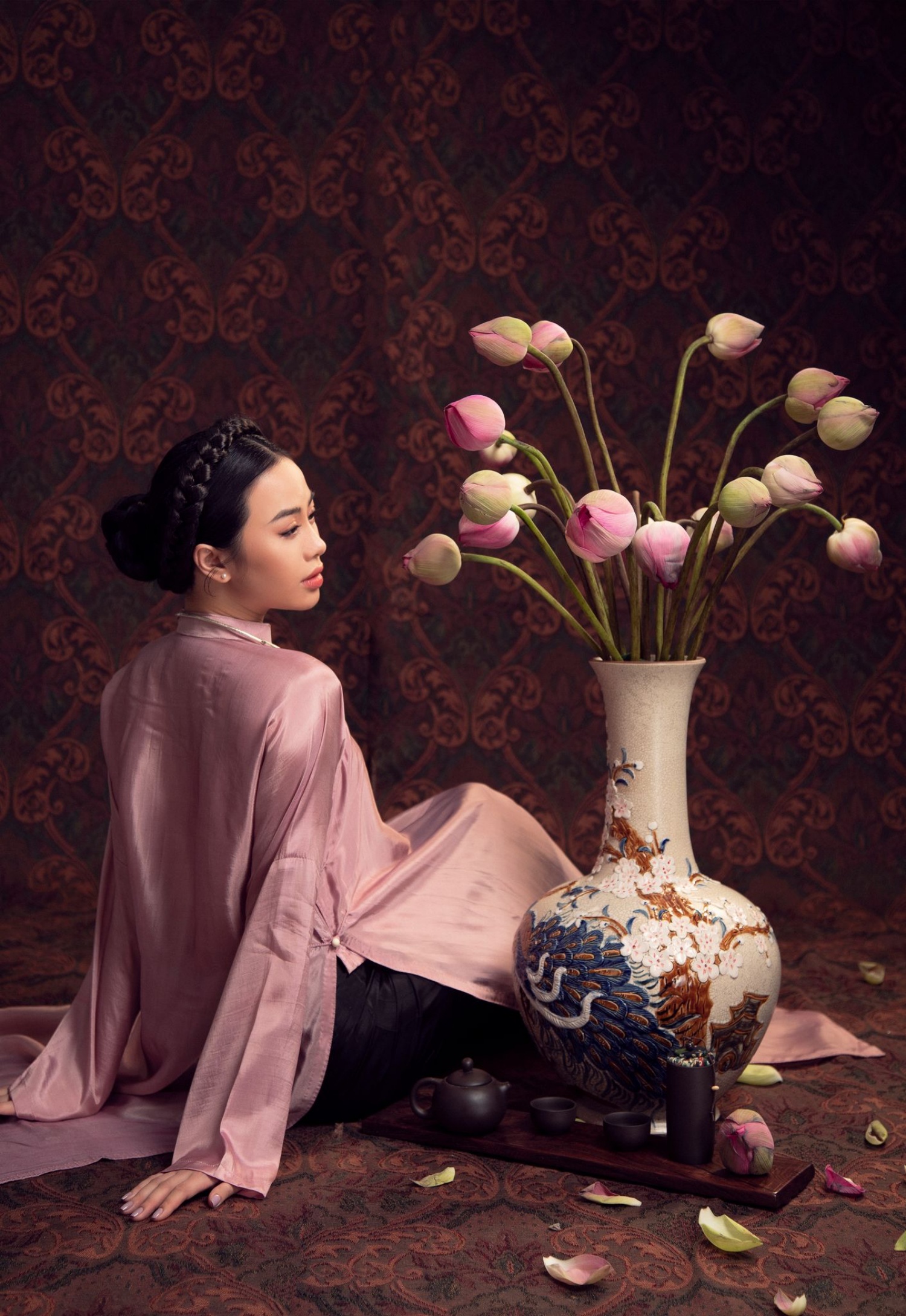 Sau khi album 'Yêu thầm' và nhiều MV ca nhạc được ra mắt, giọng ca Hà thành nhận được nhiều lời mời biểu diễn hơn. Sau khi album 'Yêu thầm' và nhiều MV ca nhạc được ra mắt, giọng ca Hà thành nhận được nhiều lời mời biểu diễn hơn.
