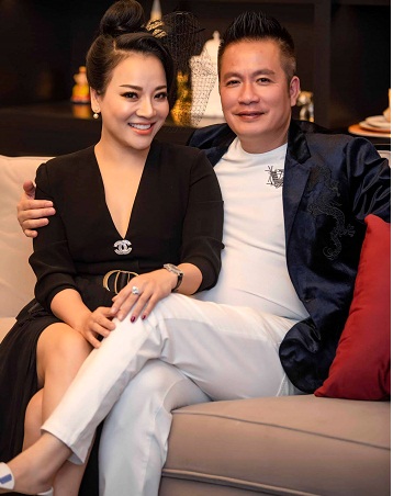 Chân dung 3 đại gia đình đám góp mặt trong MV mới của Khắc Việt Chân dung 3 đại gia đình đám góp mặt trong MV mới của Khắc Việt