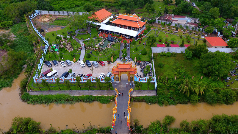 After the 14 billion charity scandal, NS Hoai Linh's ancestral temple was renamed on Google Maps 7