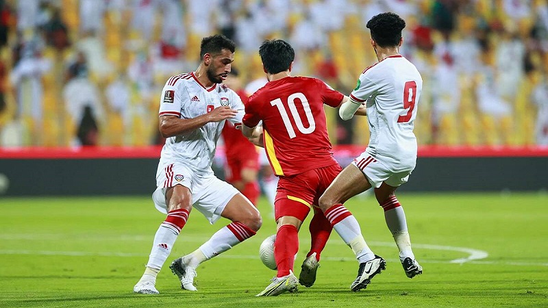 هواداران ویتنامی مصمم به بازپس گیری پنالتی برای Cong Phuong ، صفحه جام جهانی FIFA را فرا گرفتند هواداران ویتنامی مصمم به بازپس گیری پنالتی برای Cong Phuong ، صفحه جام جهانی FIFA را فرا گرفتند