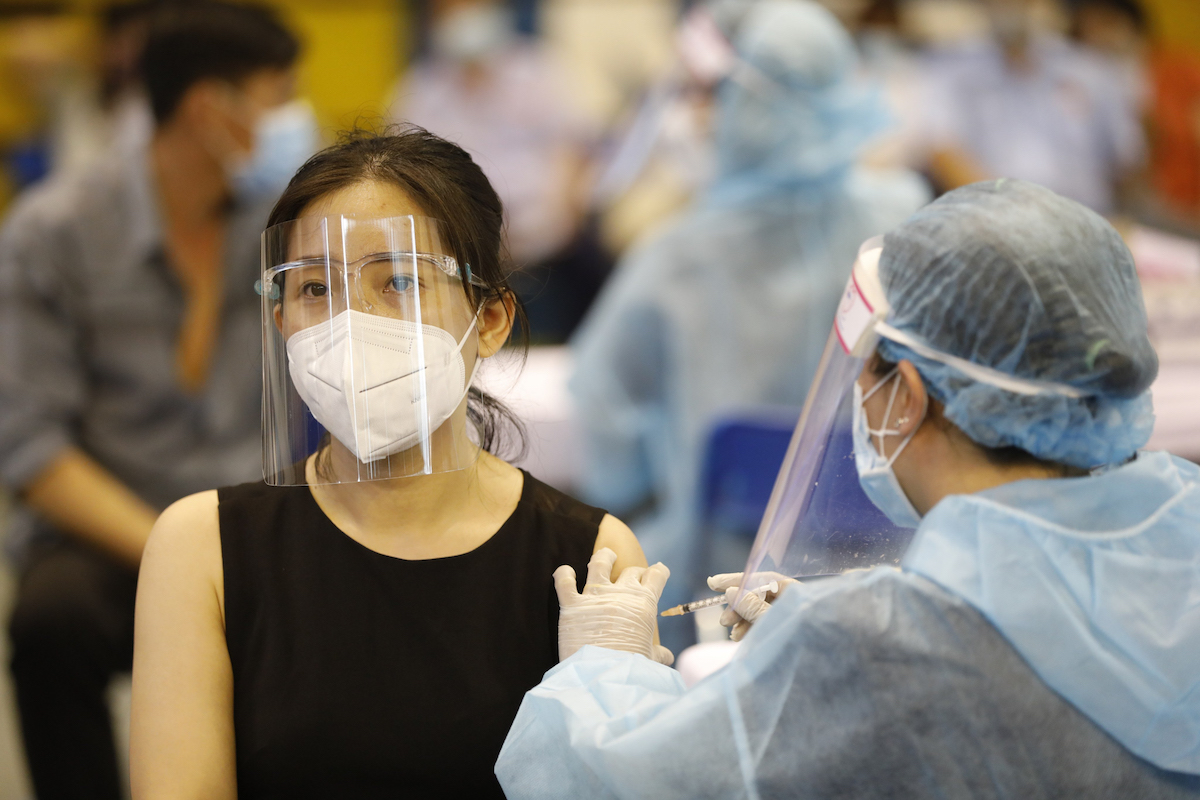Theo Bộ Y tế, các khách ngoại giao vào thăm chính thức Việt Nam sẽ thực hiện theo Đề án đón đoàn do Bộ Ngoại giao và các cơ quan Trung ương có thẩm quyền phê duyệt. Ảnh: VNE Theo Bộ Y tế, các khách ngoại giao vào thăm chính thức Việt Nam sẽ thực hiện theo Đề án đón đoàn do Bộ Ngoại giao và các cơ quan Trung ương có thẩm quyền phê duyệt. Ảnh: VNE