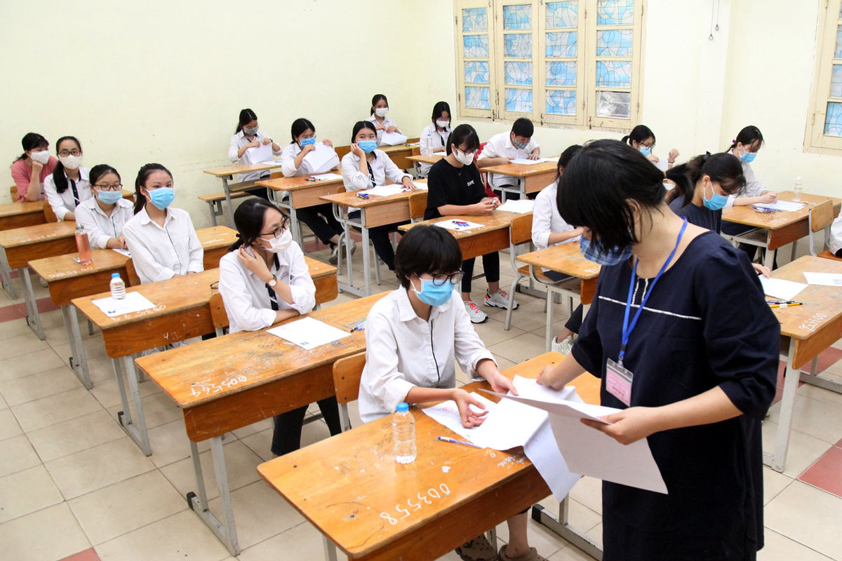 Thi tốt nghiệp THPT năm 2021: Thí sinh được yêu cầu đổi khẩu trang để phòng gian lận 1 Thi tốt nghiệp THPT năm 2021: Thí sinh được yêu cầu đổi khẩu trang để phòng gian lận 1