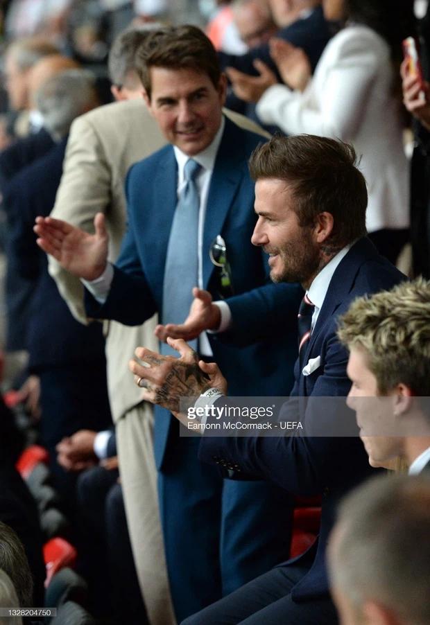 Clip hot nhất đêm Chung kết Euro 2020: David Beckham và Tom Cruise chung khung hình khiến hội chị em thổn thức 2