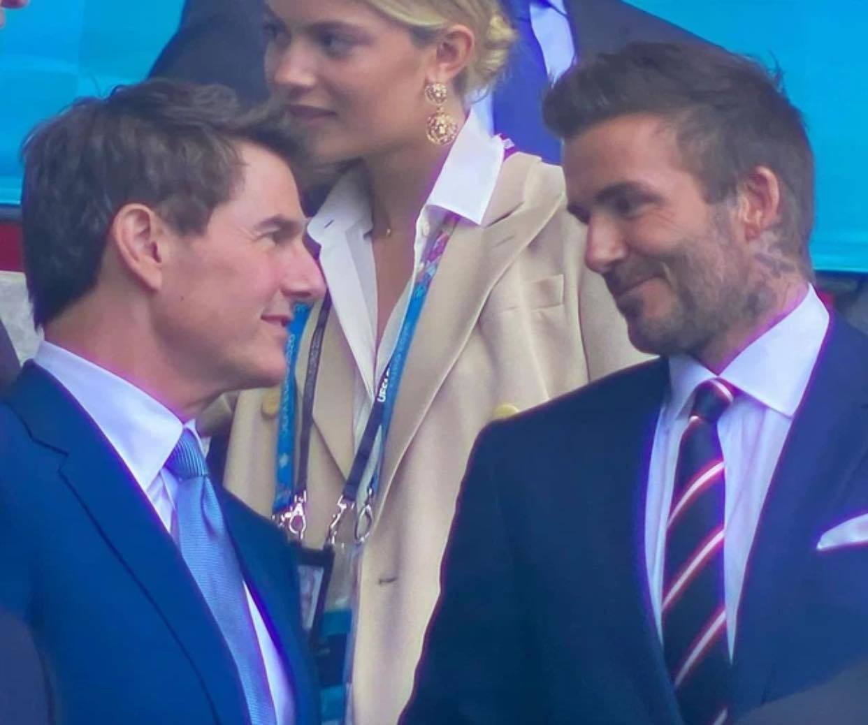 Clip hot nhất đêm Chung kết Euro 2020: David Beckham và Tom Cruise chung khung hình khiến hội chị em thổn thức 1