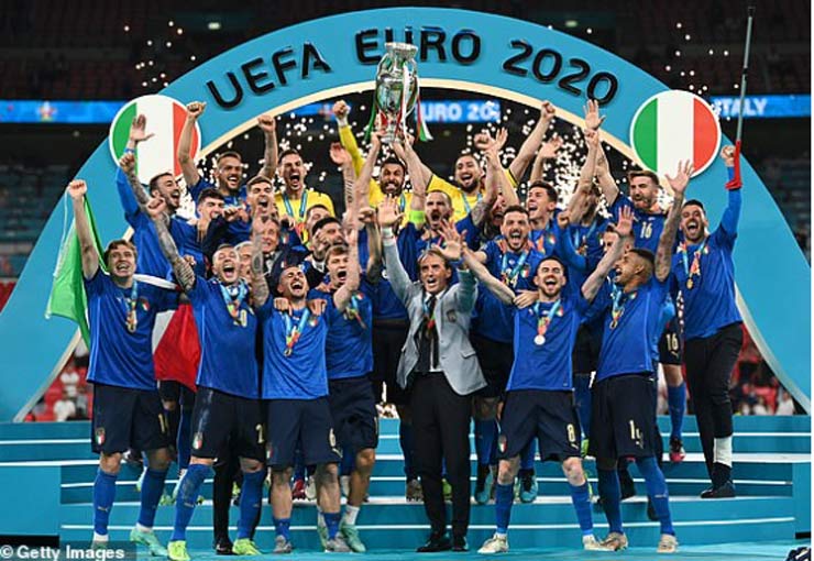 Italy vô địch Euro sau loạt sút luân lưu: HLV Gareth Southgate nhận lỗi, ca ngợi đoàn quân thiên thanh vô cùng xuất chúng 1