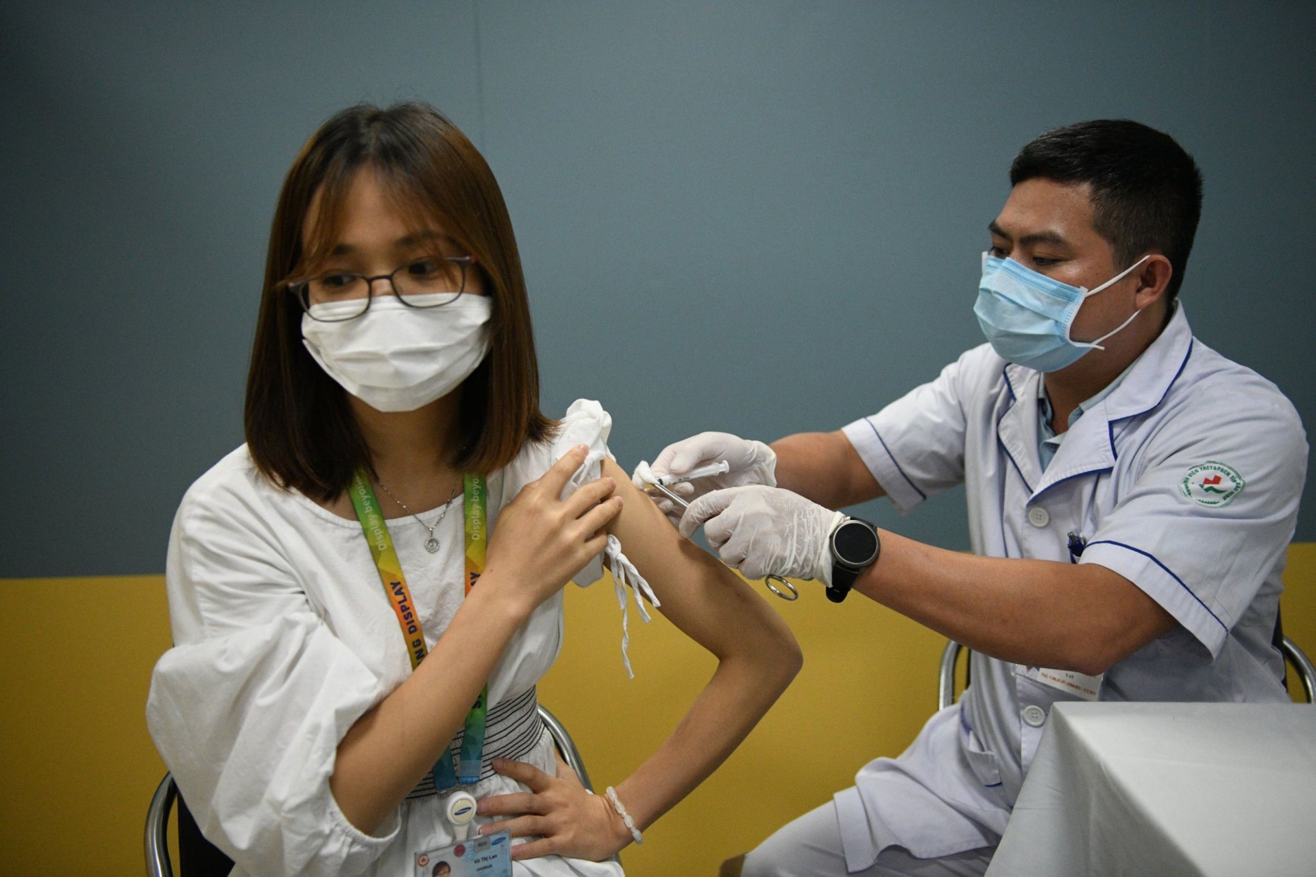 Sở Y tế Hà Nội: Ai cũng có thể đăng ký tiêm vắc xin phòng Covid-19, miễn là đủ sức khoẻ 2