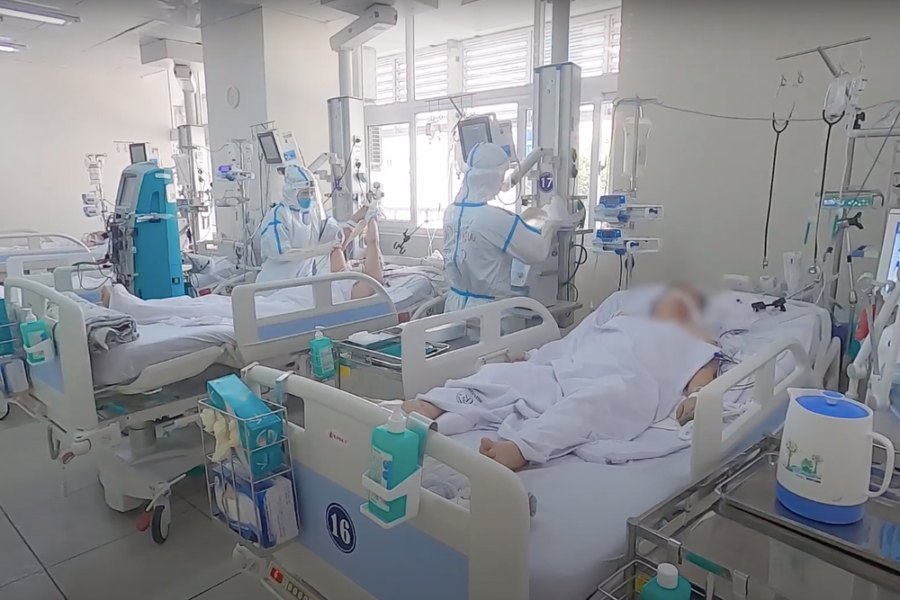 Nữ điều dưỡng ở tâm dịch TP.HCM: 'Nhớ chồng, thương con nhưng tự nhủ khi nào hết dịch thì mới về' 3 Nữ điều dưỡng ở tâm dịch TP.HCM: 'Nhớ chồng, thương con nhưng tự nhủ khi nào hết dịch thì mới về' 3