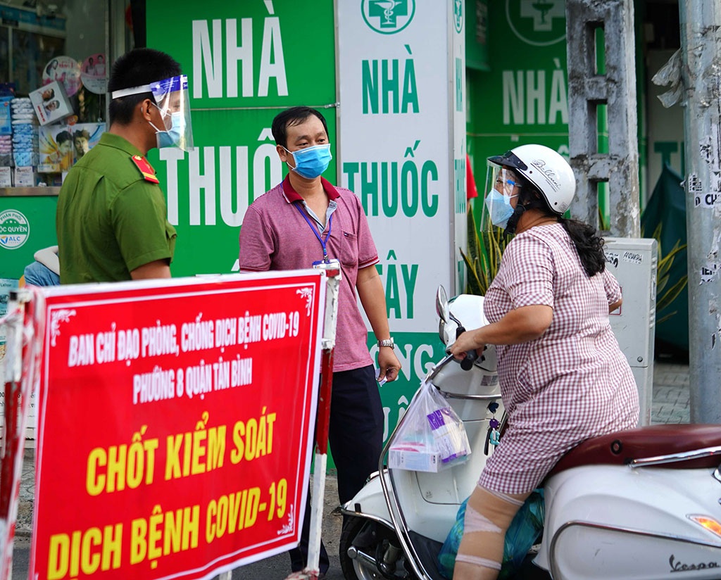 Từ 27/4 đến sáng 23/7, TP.HCM ghi nhận 48.863 ca mắc Covid-19, là tâm dịch lớn nhất trên cả nước. Ảnh: TN Từ 27/4 đến sáng 23/7, TP.HCM ghi nhận 48.863 ca mắc Covid-19, là tâm dịch lớn nhất trên cả nước. Ảnh: TN