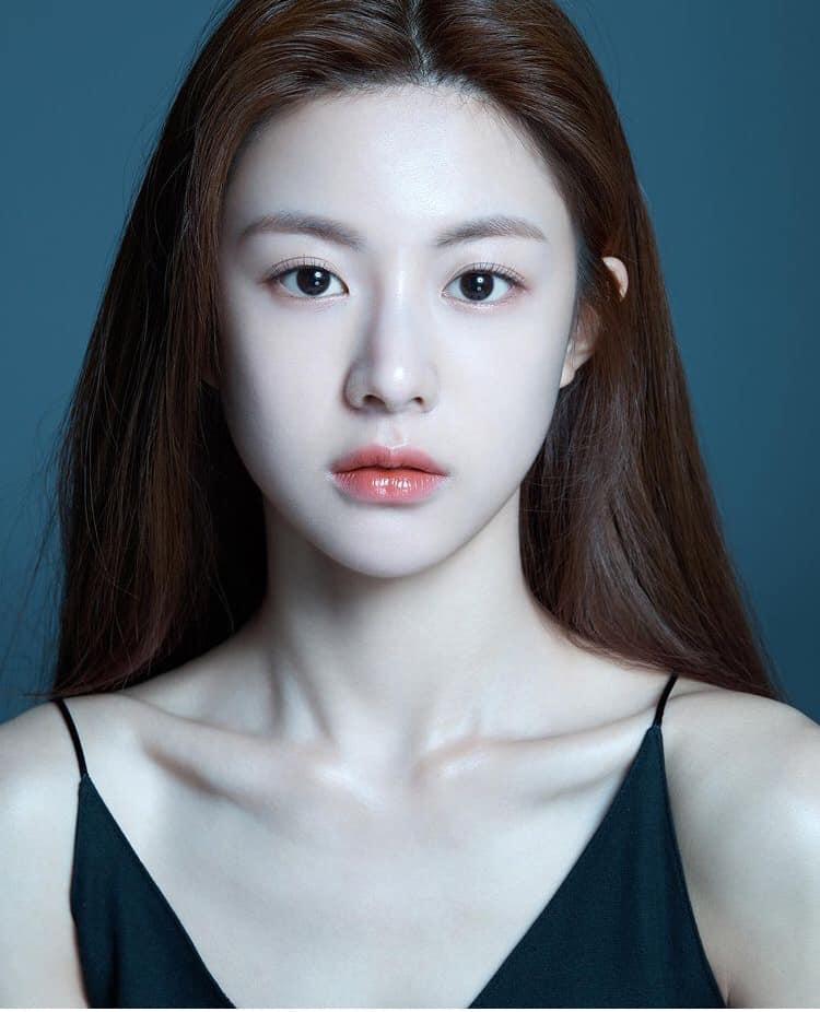 Mỹ nhân Hàn sở hữu gương mặt tỉ lệ 'kim cương' chỉ nhờ nâng mũi Mỹ nhân Hàn sở hữu gương mặt tỉ lệ 'kim cương' chỉ nhờ nâng mũi