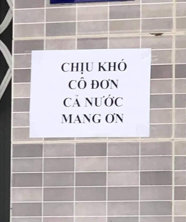 Có lẽ bạn chỉ phải chịu cô đơn 15 ngày trong nhà, nhưng các cán bộ y tế tuyến đầu chống dịch họ đã gắn liền với khu cách ly cả năm nay rồi. Có lẽ bạn chỉ phải chịu cô đơn 15 ngày trong nhà, nhưng các cán bộ y tế tuyến đầu chống dịch họ đã gắn liền với khu cách ly cả năm nay rồi.