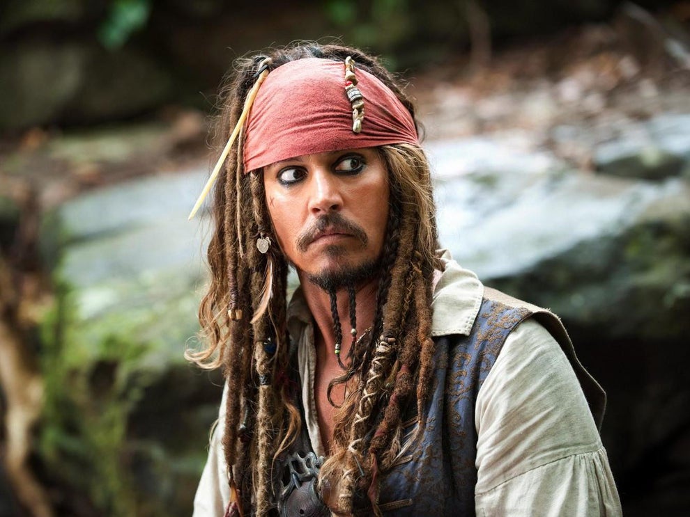Johnny Depp bị chỉ trích 'không xứng' với giải thành tựu trọn đời giữa lùm xùm 'tẩn' vợ cũ 1 Johnny Depp bị chỉ trích 'không xứng' với giải thành tựu trọn đời giữa lùm xùm 'tẩn' vợ cũ 1