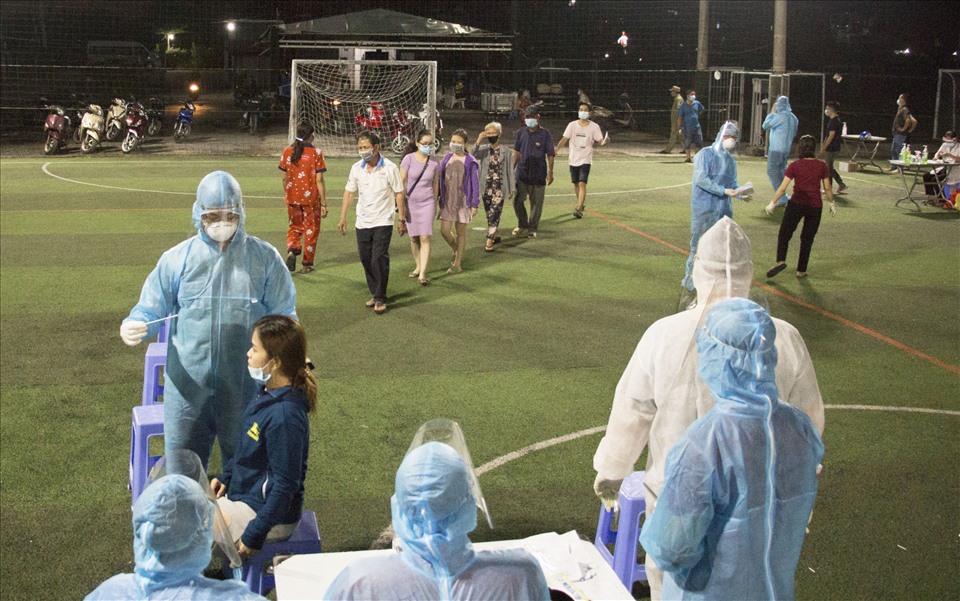 Ban Dân vận Trung ương đề nghị Bộ Y tế cần nghiên cứu lại việc xét nghiệm toàn dân và chỉ thực hiện khi có ca F0. Ảnh minh hoạ