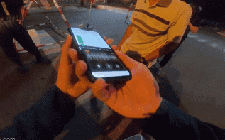 Xin qua chốt kiểm dịch giữa đêm, lời nhắn trong điện thoại của 2 vợ chồng khiết tất cả trầm lắng