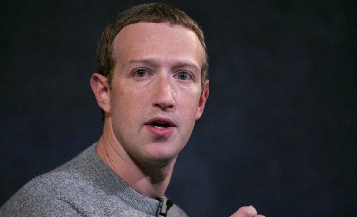 Tài sản của tỷ phú Zuckerberg giảm xuống còn 121,6 tỷ USD sau sự cố tối qua. Tài sản của tỷ phú Zuckerberg giảm xuống còn 121,6 tỷ USD sau sự cố tối qua.