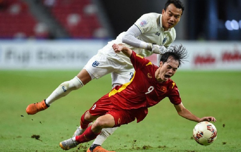 ĐT Việt Nam bị xử ép ở bán kết AFF Cup 2021, VFF kiến nghị nâng cao chất lượng trọng tài 1