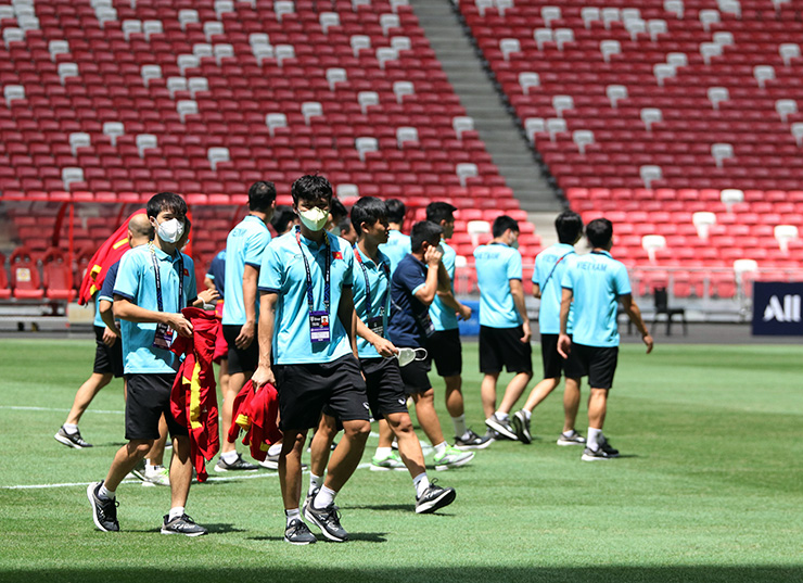 Sau thất bại tại AFF Cup 2021, ĐT Việt Nam được NHM kỳ vọng sẽ có điểm tại trận đấu sắp tới. Ảnh: VFF