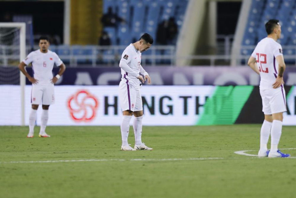 Tuyển Trung Quốc không được xả trại nghỉ ngơi sau cách ly mà sẽ tập luyện và thi đấu cho đến sau trận gặp Oman vào ngày 29/3.