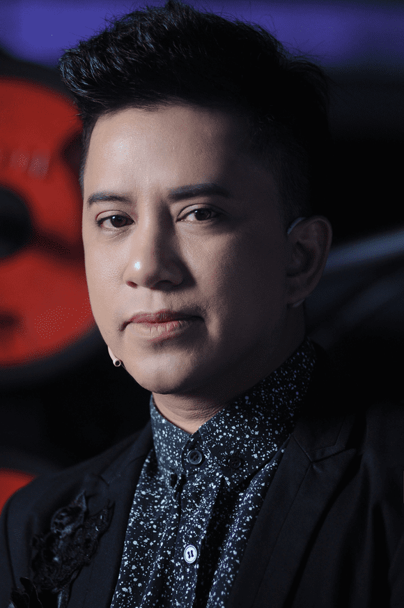 Sự ra đi của nam ca sĩ khiến gia đình, đồng nghiệp thương tiếc.