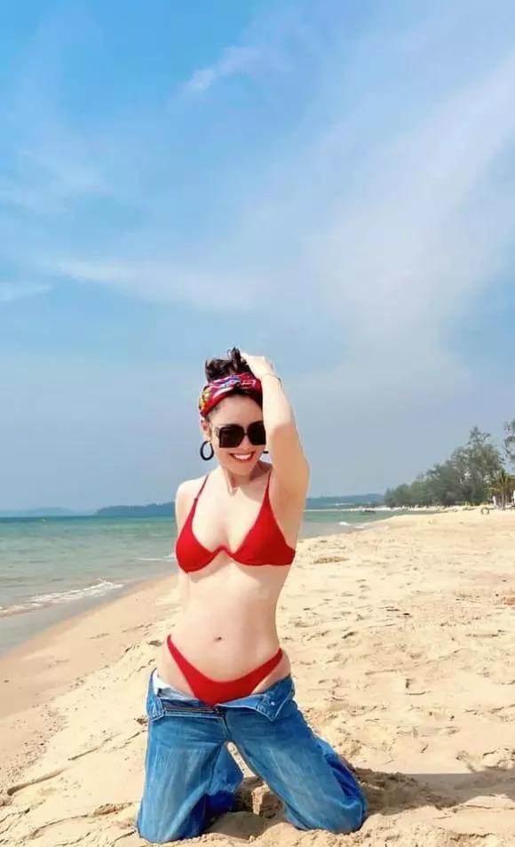 Bà mẹ 3 con Quế Vân lại 'đốt mắt' dân tình bằng bộ ảnh bikini 'hư hỏng' 6