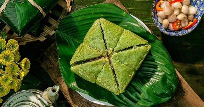 Chỉ trích bánh chưng là 'văn xuôi thô thiển, háu ăn', nữ nhà văn khiến dân mạng phẫn nộ Chỉ trích bánh chưng là 'văn xuôi thô thiển, háu ăn', nữ nhà văn khiến dân mạng phẫn nộ