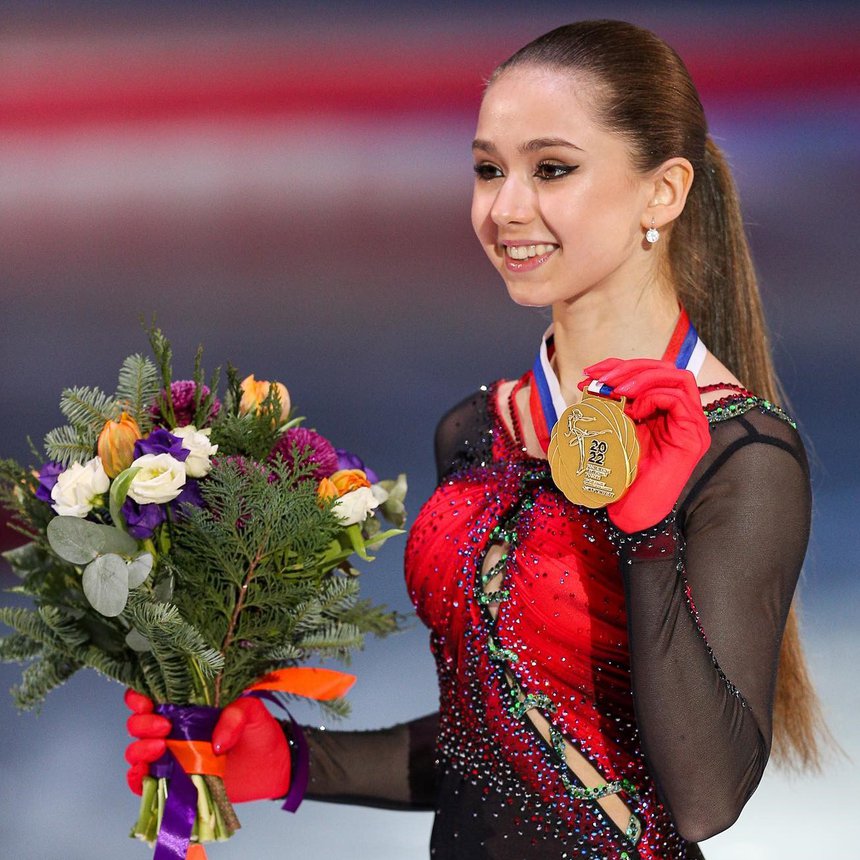 Thiên thần trượt băng Nga 15 tuổi đối diện nguy cơ bị tước HCV Olympic Bắc Kinh 2022 2 Thiên thần trượt băng Nga 15 tuổi đối diện nguy cơ bị tước HCV Olympic Bắc Kinh 2022 2