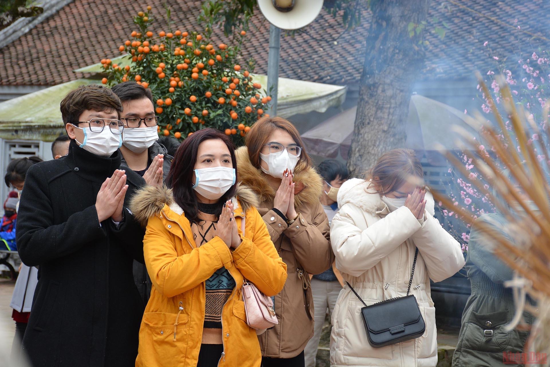 Do tình hình dịch COVID-19 vẫn tiềm ẩn nguy cơ lây lan nên UBND tỉnh Nam Định quyết định tiếp tục dừng, không tổ chức lễ hội khai ấn tại đền Trần trong dịp xuân Nhâm Dần 2022.